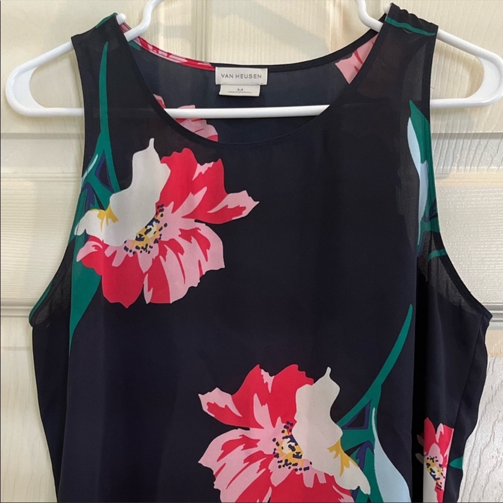 VAN HEUSEN floral sleeveless top - Picture 2 of 7